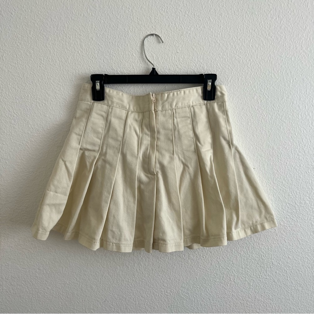 NWOT Brandy Melville Cream Tennis Skirt - Picture 4 of 4